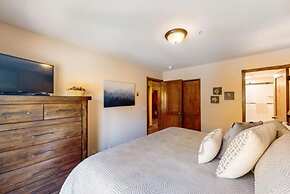Renovated 2 Bedroom Condo Next to Snowflake Lift - Walk to Lifts and T