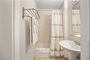 Royal Inn and Suites at Guelph