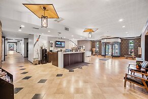 Royal Inn and Suites at Guelph