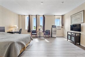 Royal Inn and Suites at Guelph