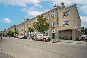 Royal Inn and Suites at Guelph