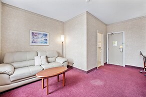 Royal Inn and Suites at Guelph