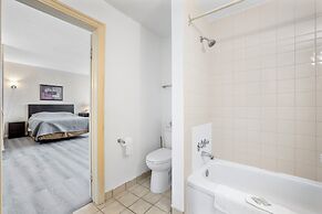 Royal Inn and Suites at Guelph