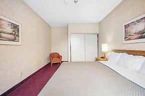 Royal Inn and Suites at Guelph