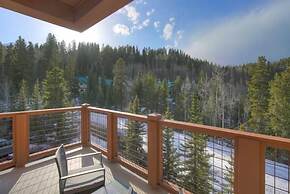 Mountain Thunder Lodge 2 Bedroom Condo - Ski In via Skyway Skiway!