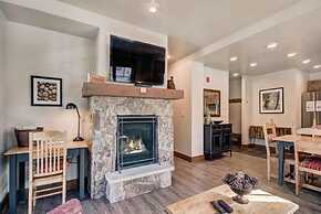 Mountain Thunder Lodge 2 Bedroom Condo - Ski In via Skyway Skiway!