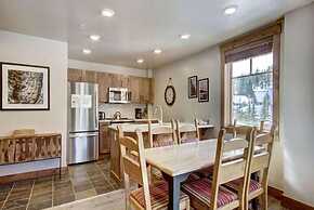 Mountain Thunder Lodge 2 Bedroom Condo - Ski In via Skyway Skiway!