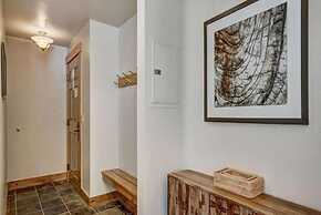 Mountain Thunder Lodge 2 Bedroom Condo - Ski In via Skyway Skiway!