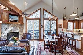 Ski-in/ski-out 3 Bedroom Townhome at Snowflake Lift With Private Hot T