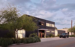 Frame Hotel - SoCo