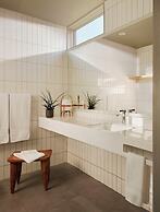 Frame Hotel - SoCo