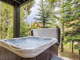 Luxury Ski in, Ski out 3 Bedroom Townhome at the Snowflake Lift - Sadd