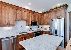 3 Bedroom Saddlewood Townhome at Snowflake Ski Run
