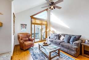 Ski In, Ski Out 3 Bedroom Townhome at Snowflake Lift - Private Hot Tub