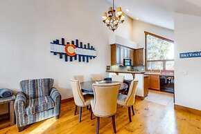 Ski In, Ski Out 3 Bedroom Townhome at Snowflake Lift - Private Hot Tub