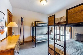 Ski In, Ski Out 3 Bedroom Townhome at Snowflake Lift - Private Hot Tub