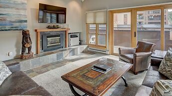 Comfortable 3-bedroom Ski In/out Condo at Peak 9 - Village at Breckenr