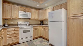 Comfortable 3-bedroom Ski In/out Condo at Peak 9 - Village at Breckenr