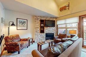Ski In, Ski Out 1 Bedroom Condo at the Eagle Bahn Gondola