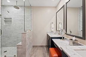 Beaver Creek Village Ski In, Ski Out 2 Bedroom Residence With Pool