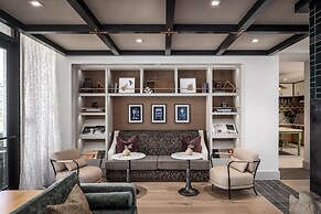 Denizen Hotel