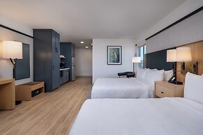 Denizen Hotel
