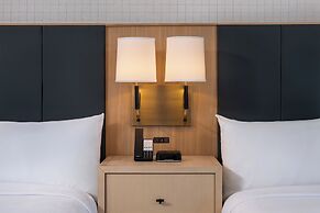 Denizen Hotel
