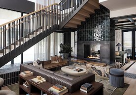 Denizen Hotel