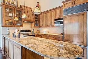 2 Bedroom Luxury Condo in Beaver Creek Village - Ski In/ski Out