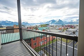 Chugach Naswik Suites