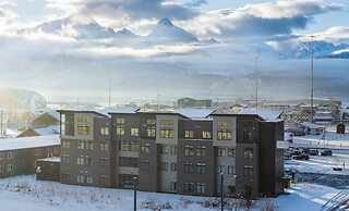 Chugach Naswik Suites