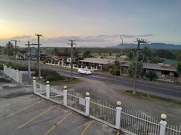 White Diamond Apartment