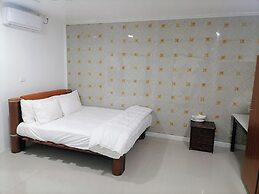 White Diamond Apartment