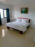 White Diamond Apartment