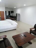 White Diamond Apartment