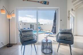 Breathtaking Prvt 4BR Pool Villa 5 Min to Beach