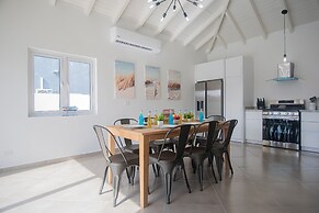 Breathtaking Prvt 4BR Pool Villa 5 Min to Beach