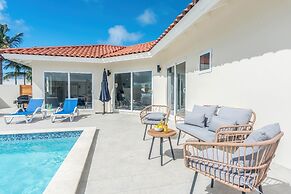 Breathtaking Prvt 4BR Pool Villa 5 Min to Beach