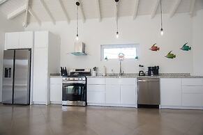 Breathtaking Prvt 4BR Pool Villa 5 Min to Beach