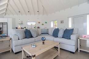 Breathtaking Prvt 4BR Pool Villa 5 Min to Beach