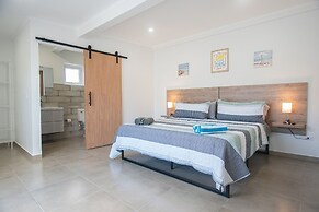 Breathtaking Prvt 4BR Pool Villa 5 Min to Beach