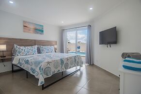 Breathtaking Prvt 4BR Pool Villa 5 Min to Beach