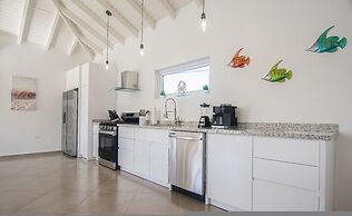 Breathtaking Prvt 4BR Pool Villa 5 Min to Beach