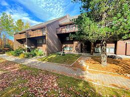 A1 Luxury Bretton Woods Ski-in Ski-out Townhome Next to Beginner ski A