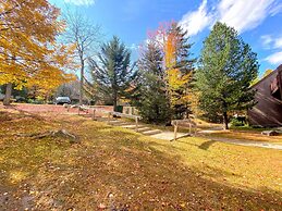 A1 Luxury Bretton Woods Ski-in Ski-out Townhome Next to Beginner ski A