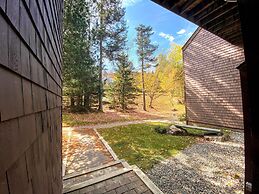 A1 Luxury Bretton Woods Ski-in Ski-out Townhome Next to Beginner ski A