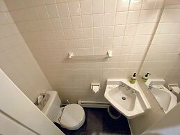 A1 Luxury Bretton Woods Ski-in Ski-out Townhome Next to Beginner ski A