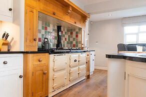 Bank Farm House Stunning House & Gardens