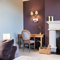 Bank Farm House Stunning House & Gardens