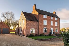 Bank Farm House Stunning House & Gardens